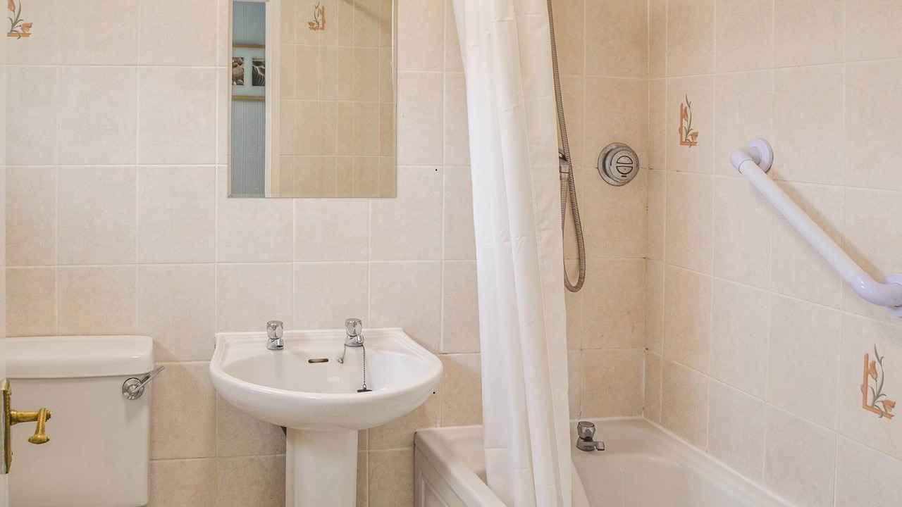 Photo of Bathroom in Stalham