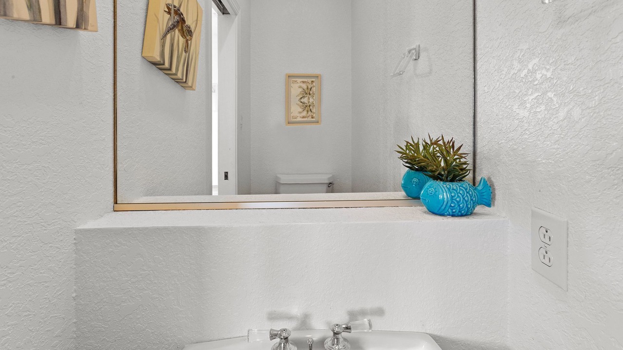 Photo of Bathroom in Monteray Shores