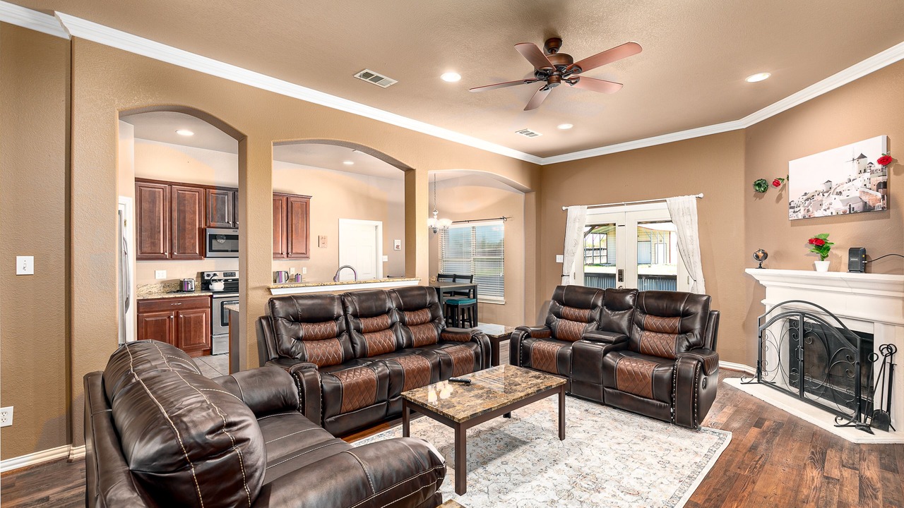 Photo of Livingroom in Forney