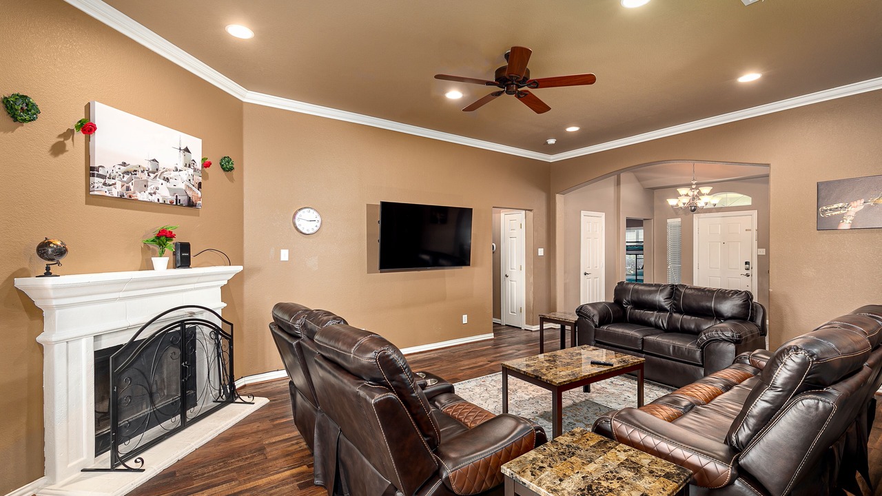 Photo of Livingroom in Forney