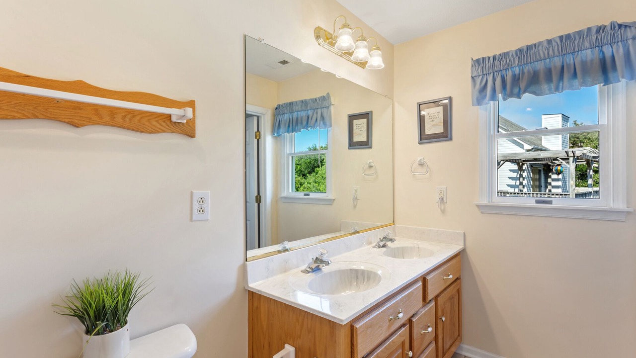 Photo of Bathroom in Sea Scape