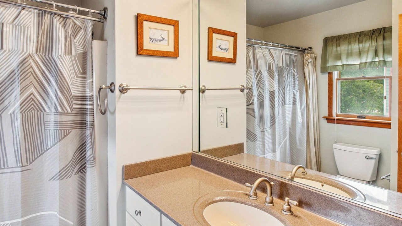 Photo of Bathroom in Colington Harbour