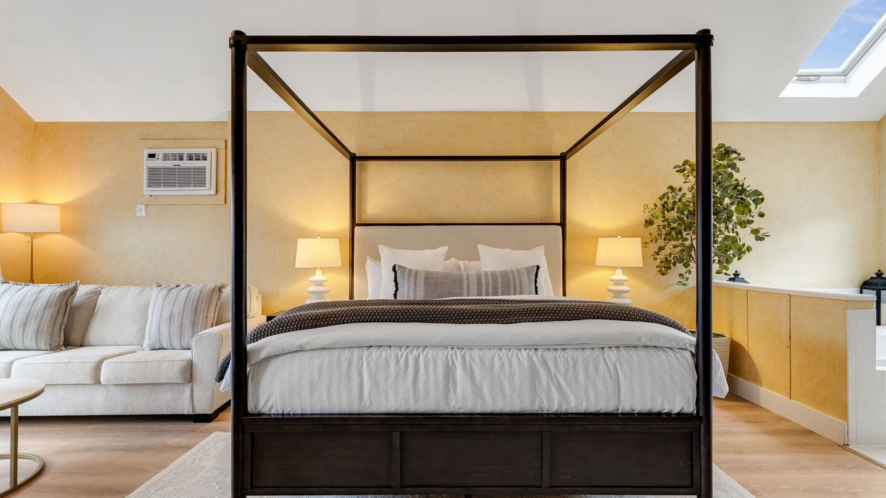 Photo of Bedroom in Mendon