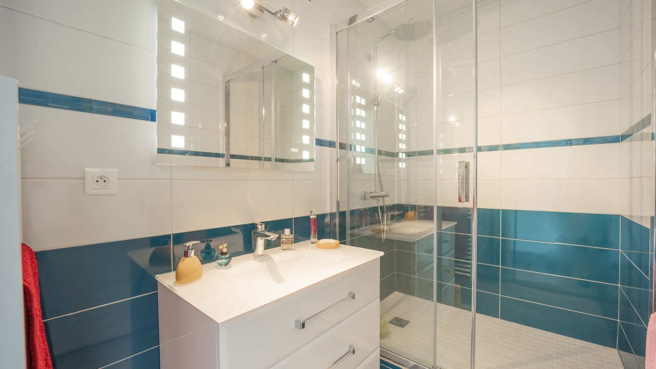 Photo of Bathroom in Courseulles-sur-Mer