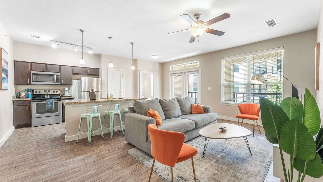 Photo of Livingroom in Greater South River City