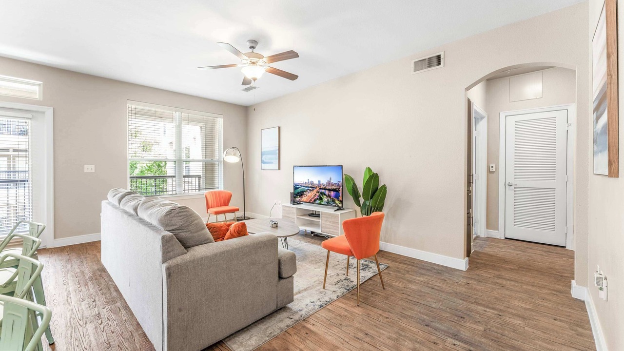 Photo of Livingroom in Greater South River City
