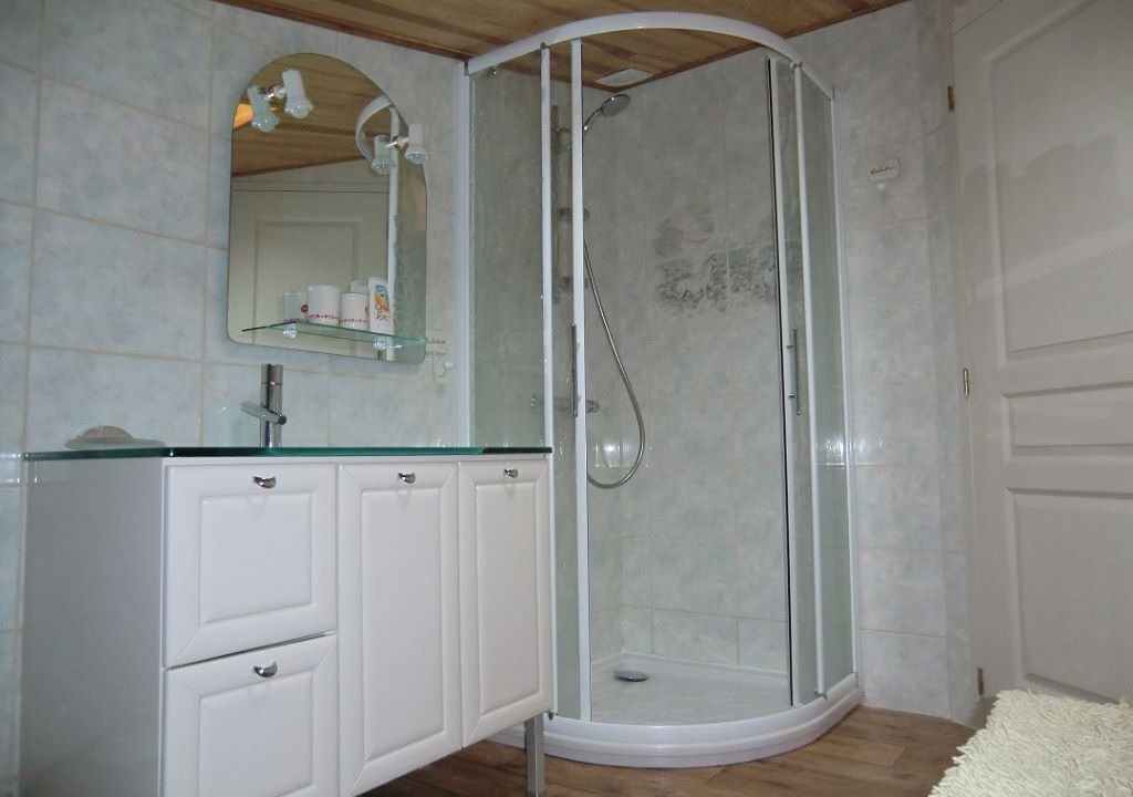 Photo of Bathroom in Saint-Jean-de-Liversay