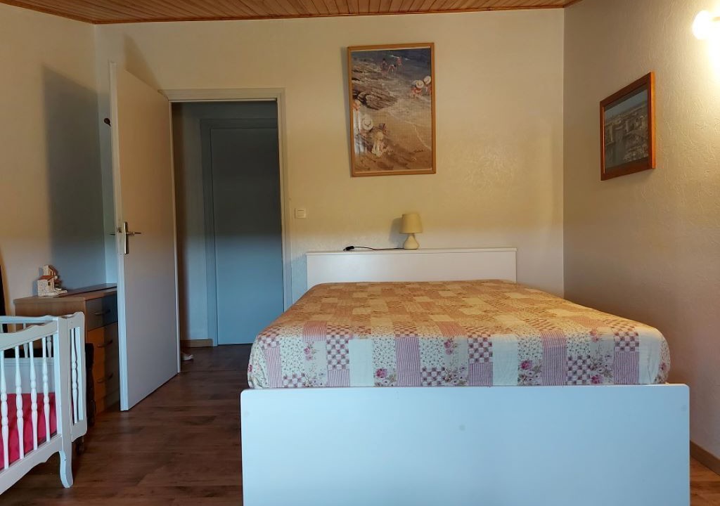 Photo of Bedroom in Saint-Jean-de-Liversay
