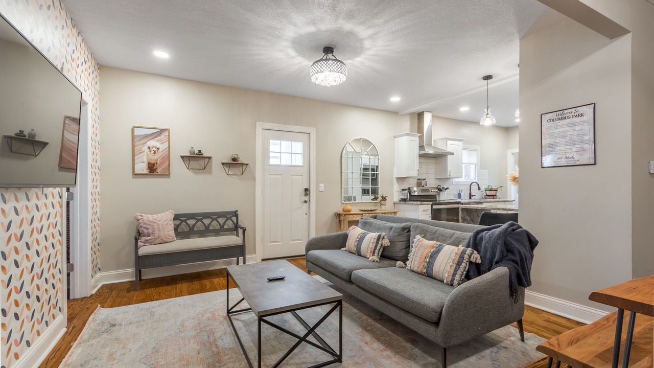 Photo of Livingroom in Columbus Park