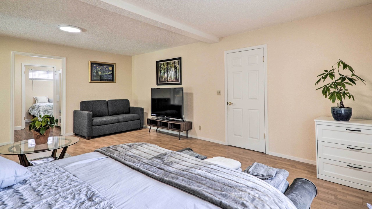 Photo of Others in Sequoyah