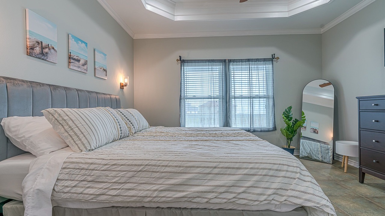 Photo of Bedroom in Crystal Beach