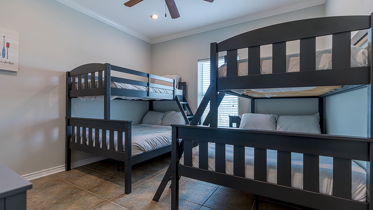 Photo of Bedroom in Crystal Beach