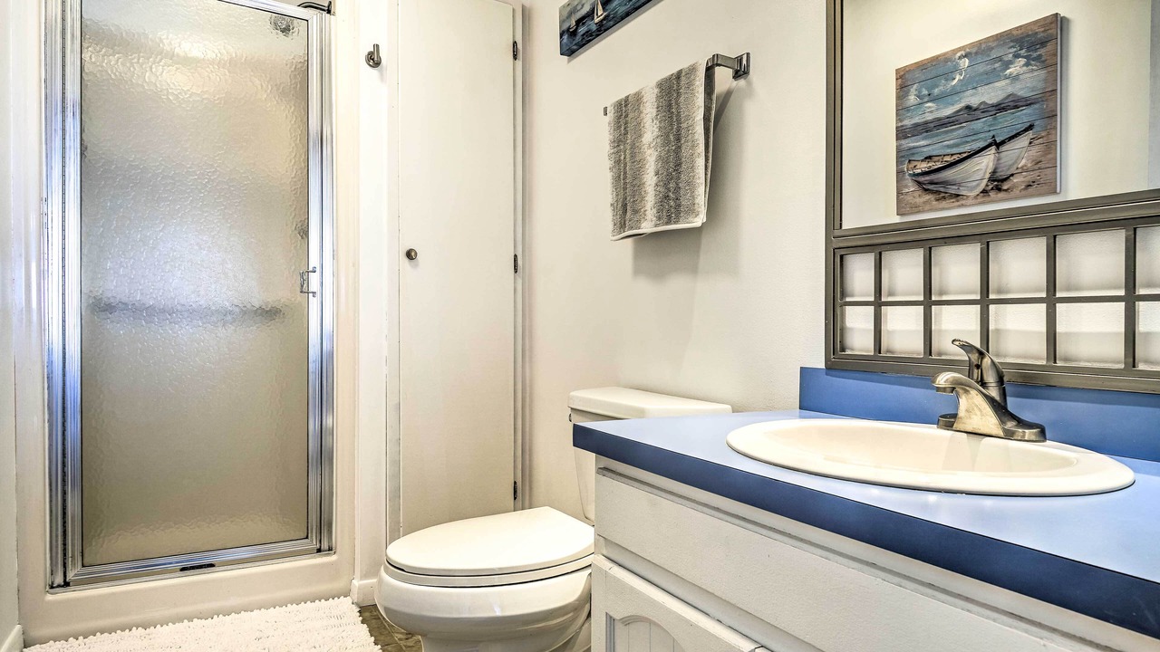 Photo of Bathroom in Buckeye Lake