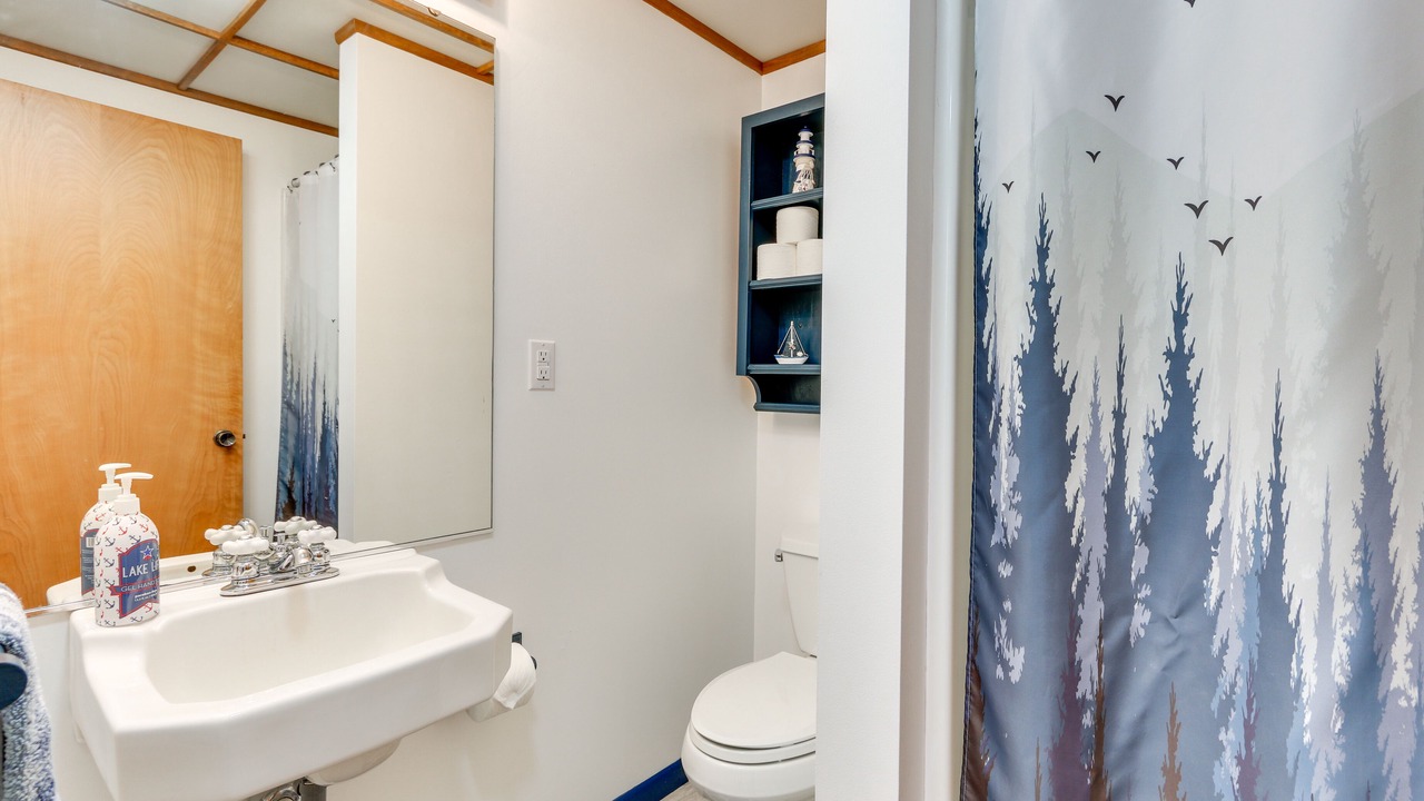 Photo of Bathroom in Buckeye Lake