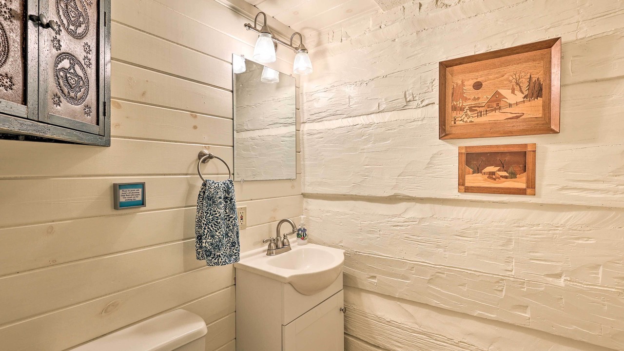 Photo of Bathroom in Lansing