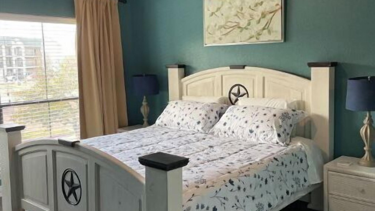 Photo of Bedroom in Seven Coves