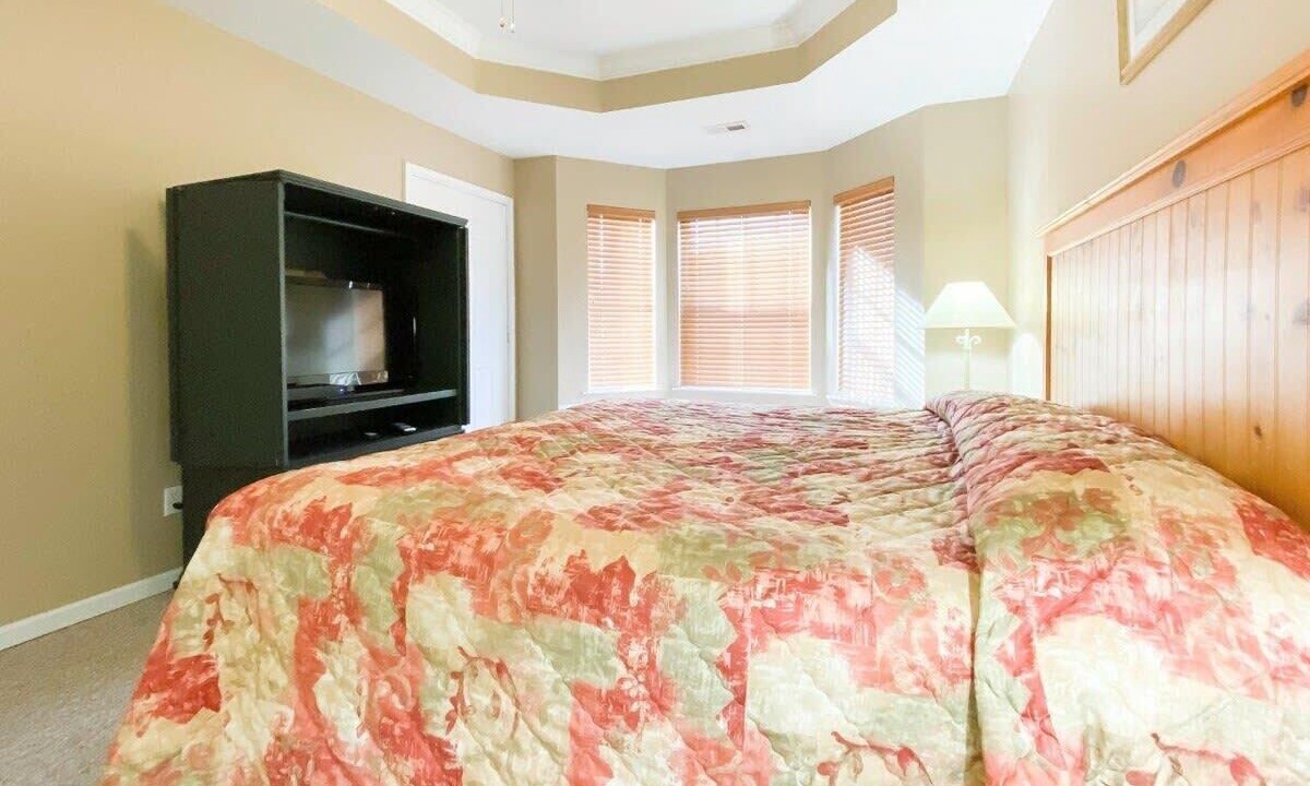 Photo of Bedroom in Village of Four Seasons