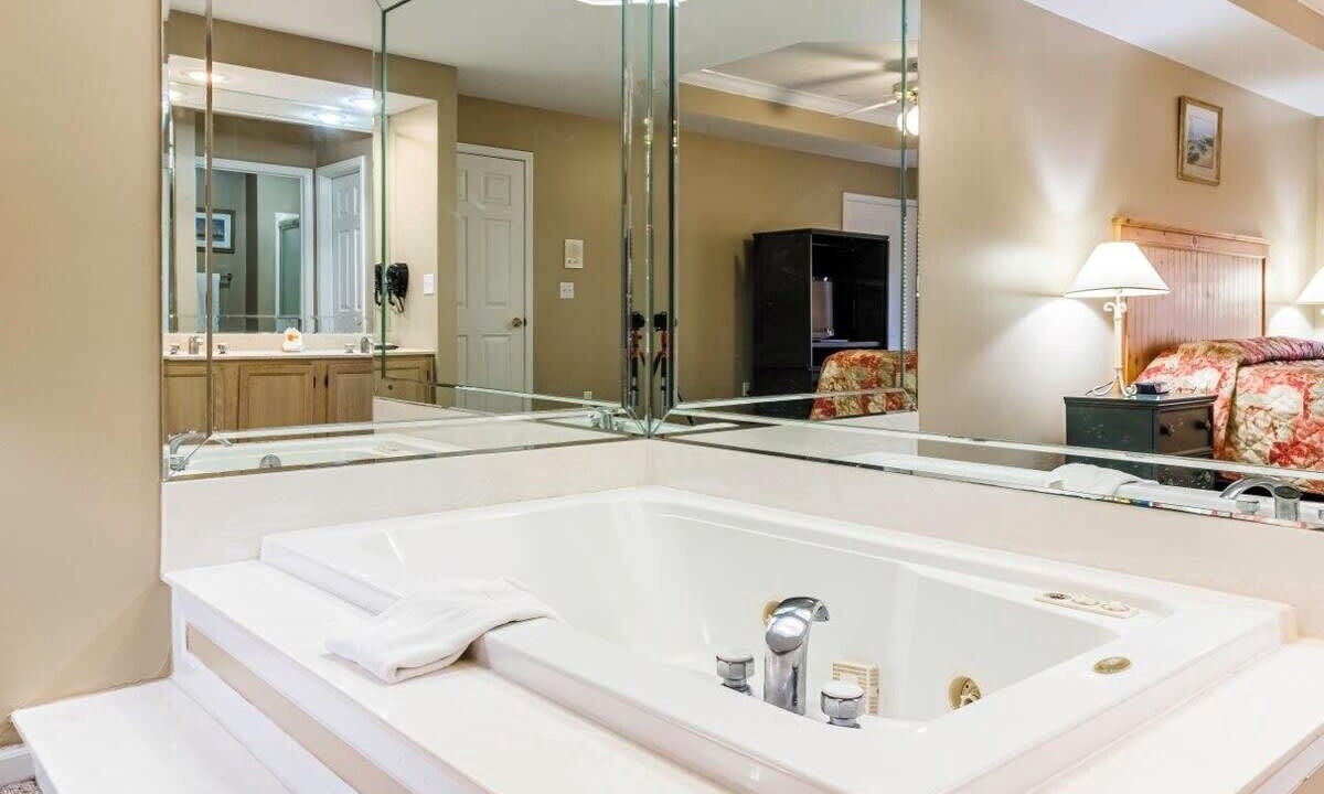 Photo of Bathroom in Village of Four Seasons
