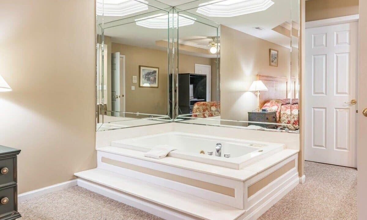 Photo of Bathroom in Village of Four Seasons