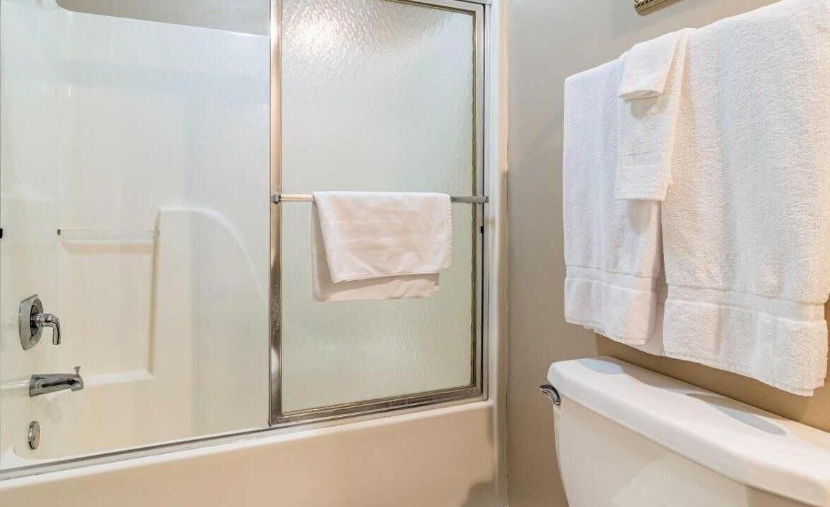 Photo of Bathroom in Village of Four Seasons