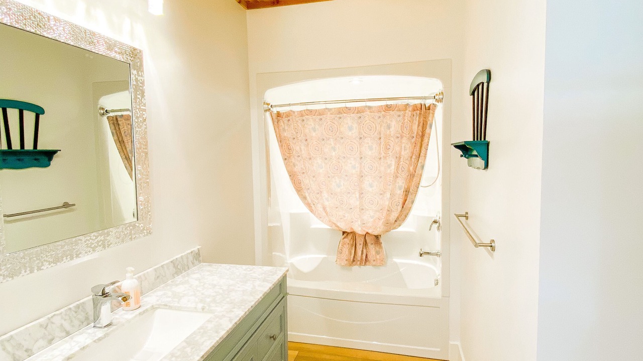 Photo of Bathroom in Port Carling