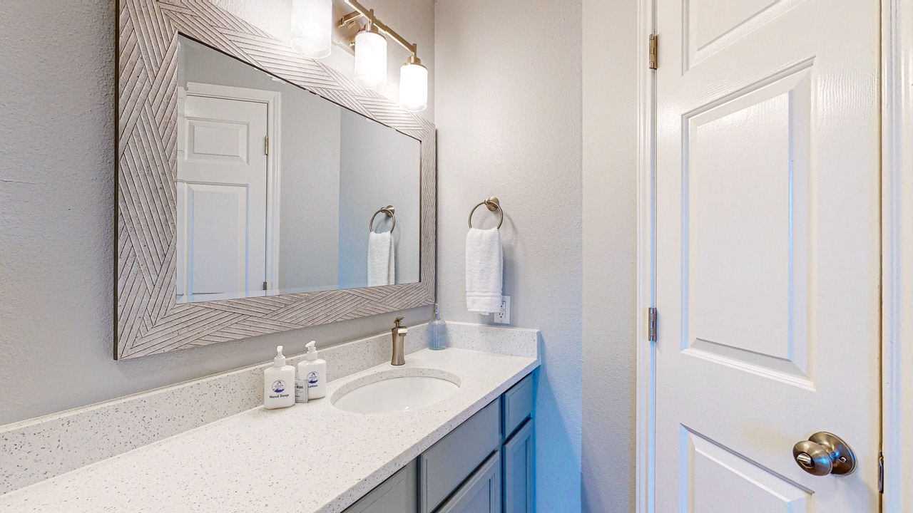 Photo of Bathroom in Leeward Sands