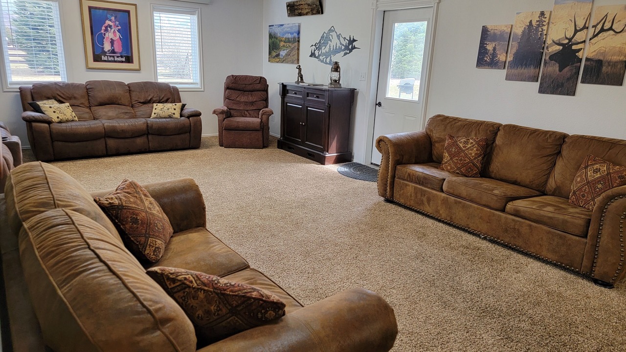 Photo of Livingroom in Victor