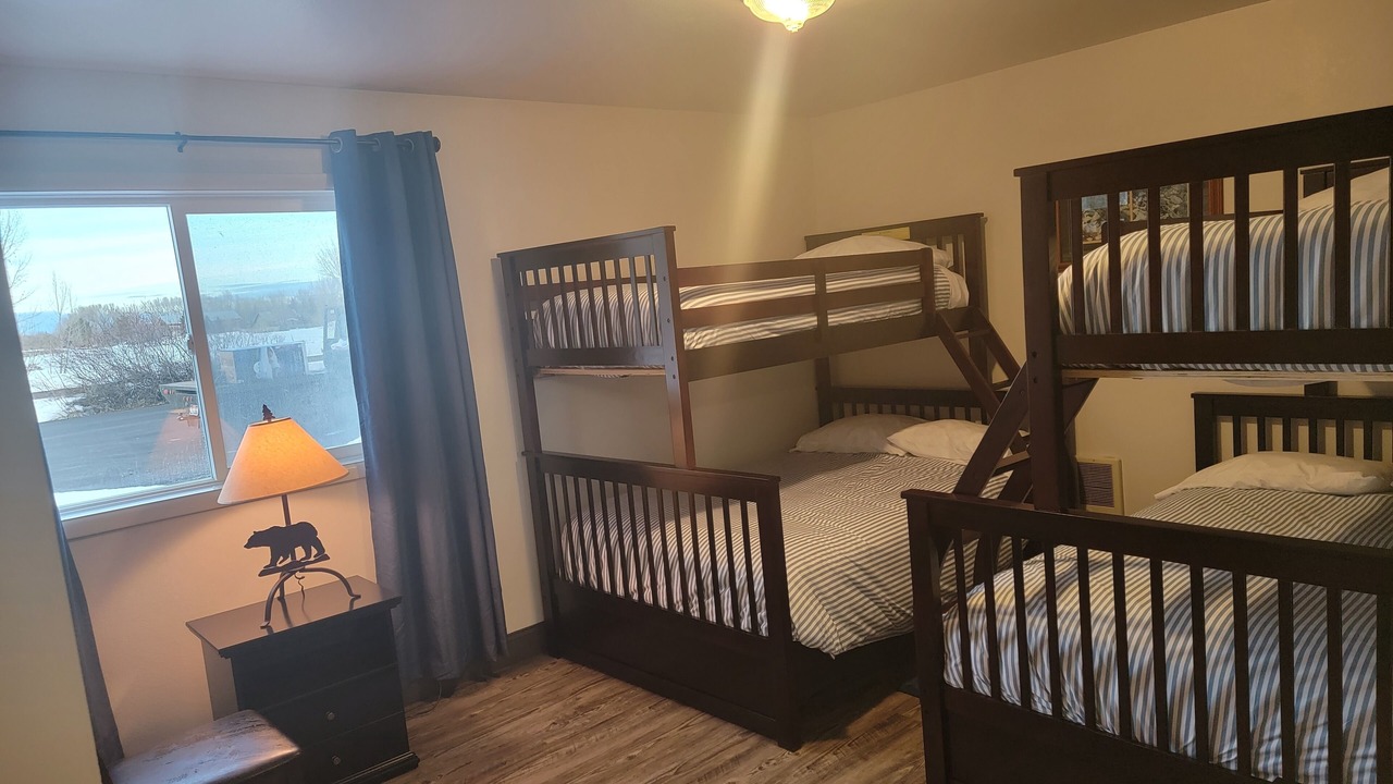 Photo of Bedroom in Victor