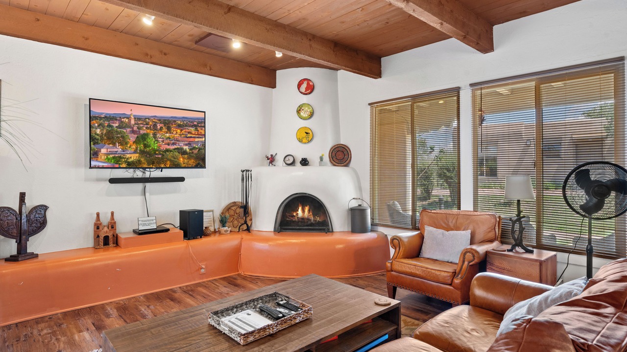 Photo of Livingroom in Northeast Santa Fe