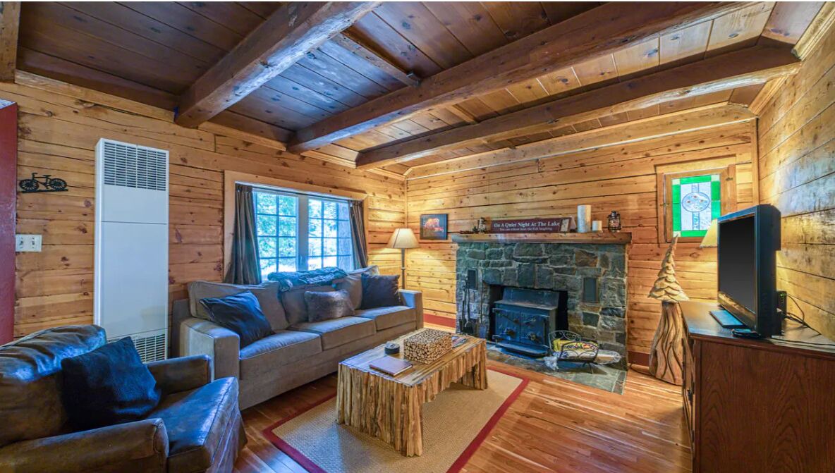 Photo of Livingroom in Tahoe Pines
