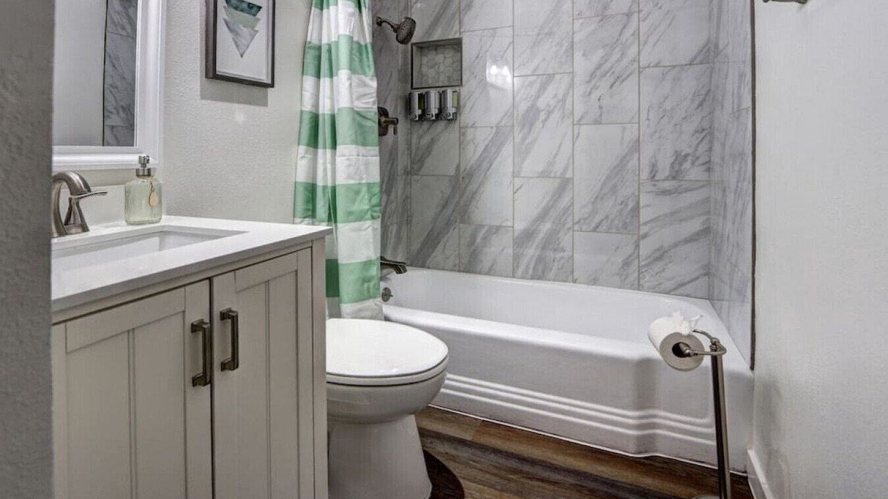 Photo of Bathroom in Rancho Oakey