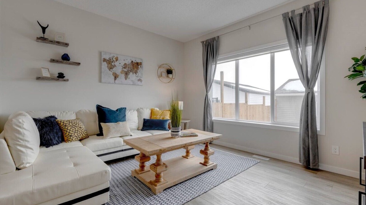Photo of Livingroom in Southeast Calgary