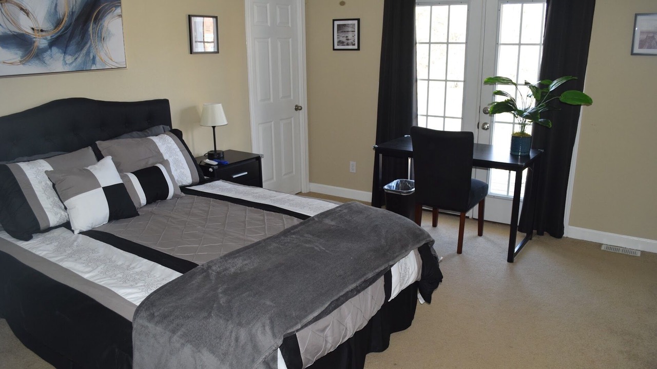 Photo of Bedroom in Jefferson City