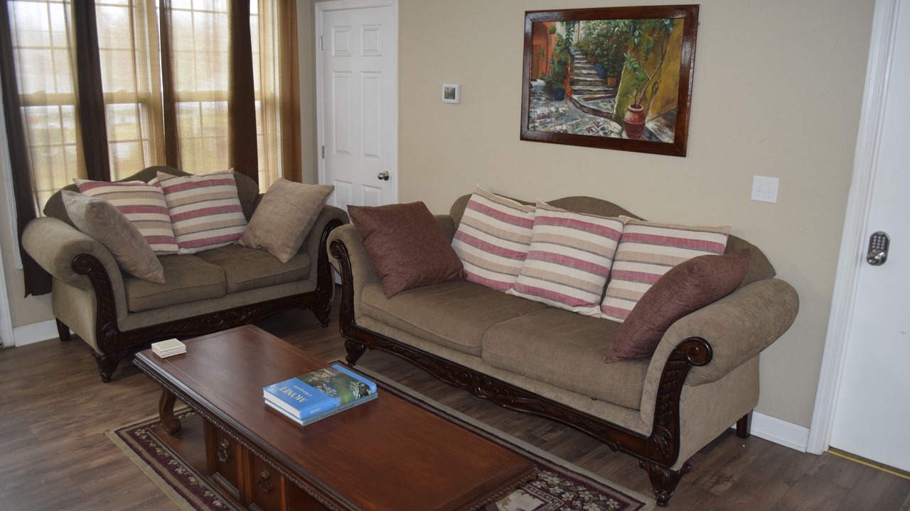 Photo of Livingroom in Jefferson City