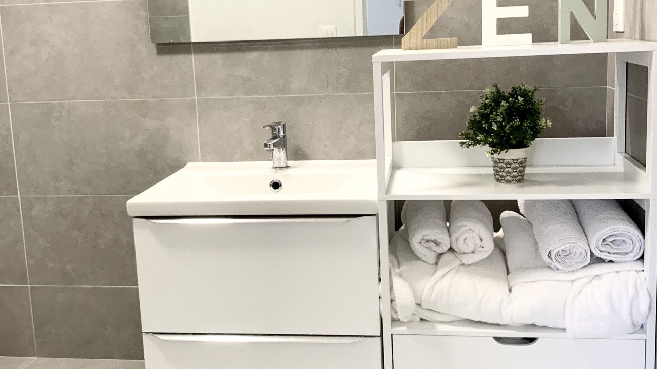 Photo of Bathroom in Bel Air - Le Golf - Cote Chaude