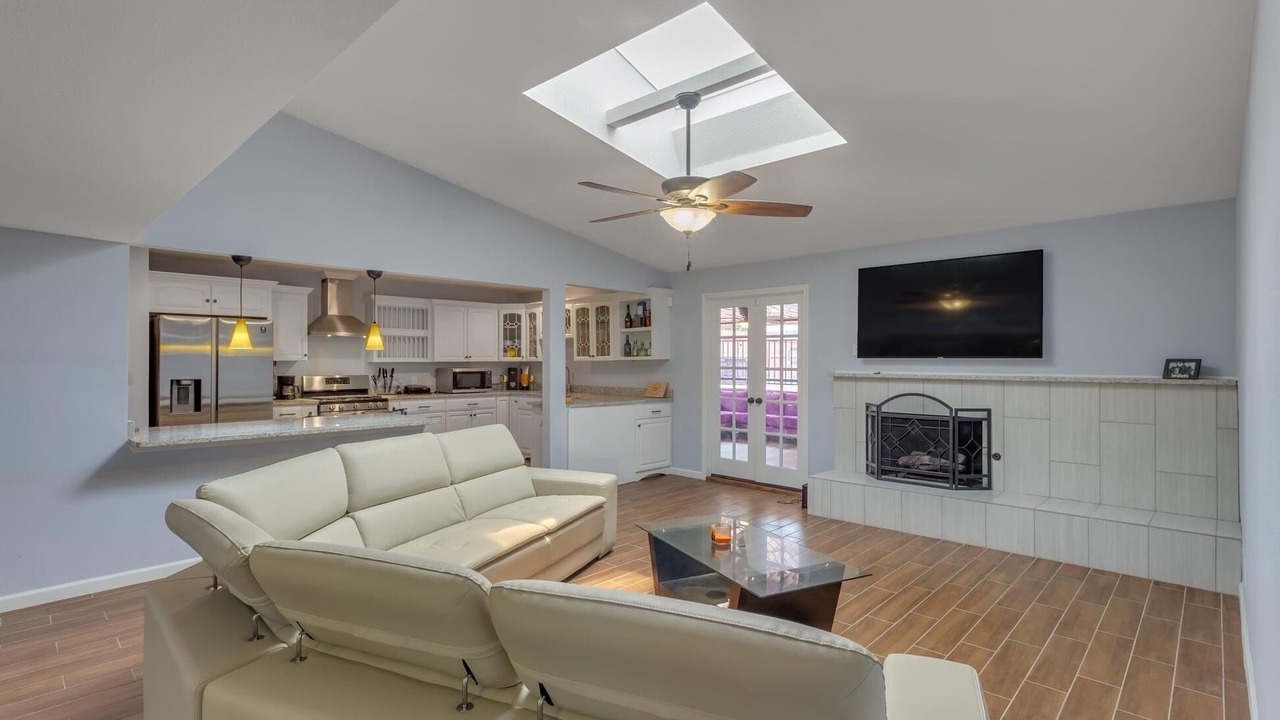 Photo of Livingroom in White Rock Hills