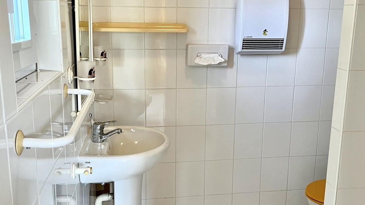 Photo of Bathroom in Pouylebon