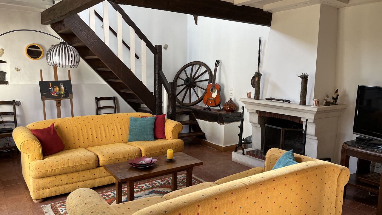 Photo of Livingroom in Pouylebon