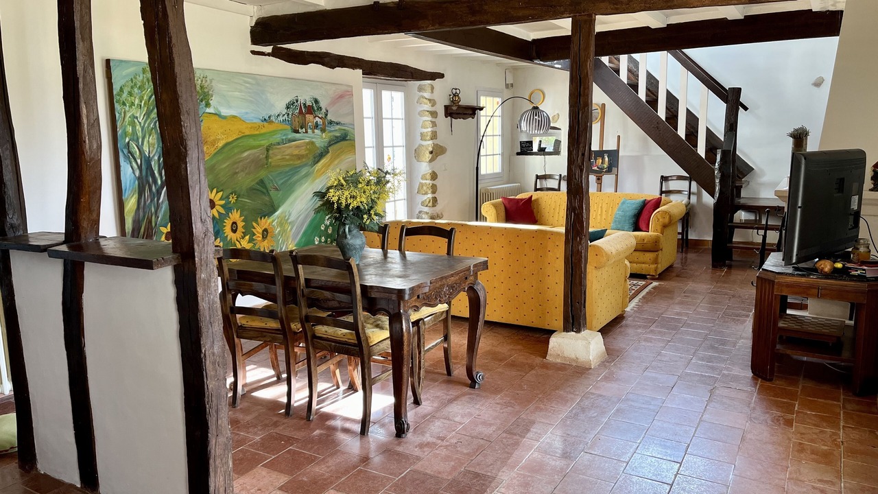 Photo of Livingroom in Pouylebon