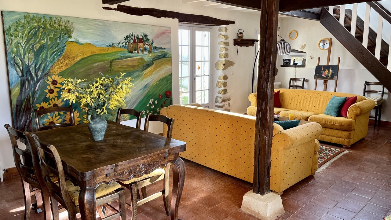 Photo of Livingroom in Pouylebon