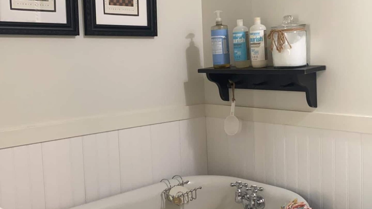 Photo of Bathroom in Ironto