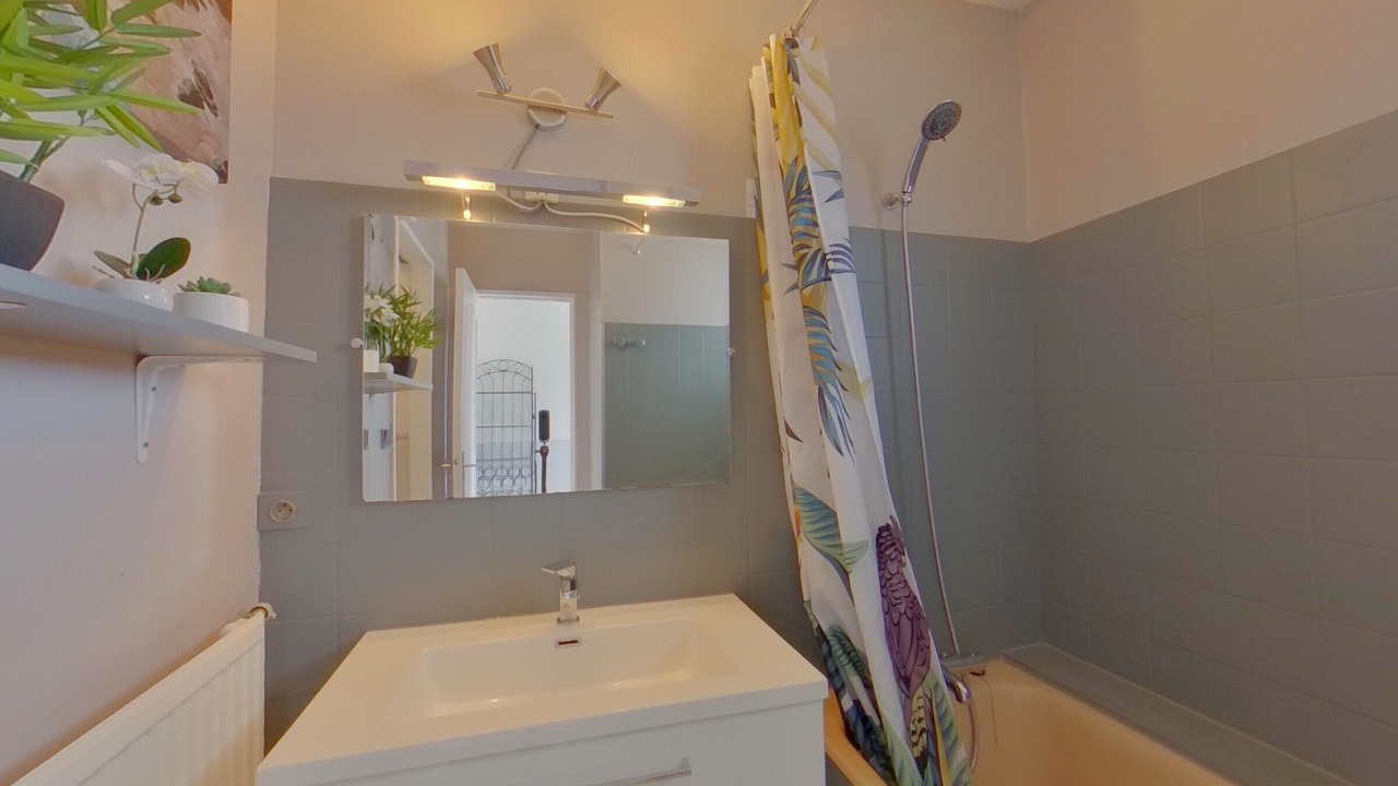 Photo of Bathroom in Larmor-Plage