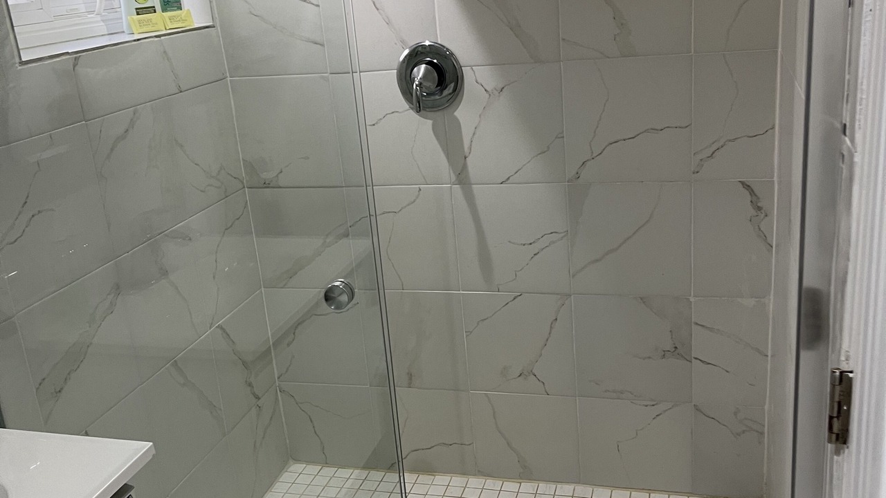 Photo of Bathroom in Mariners Harbor