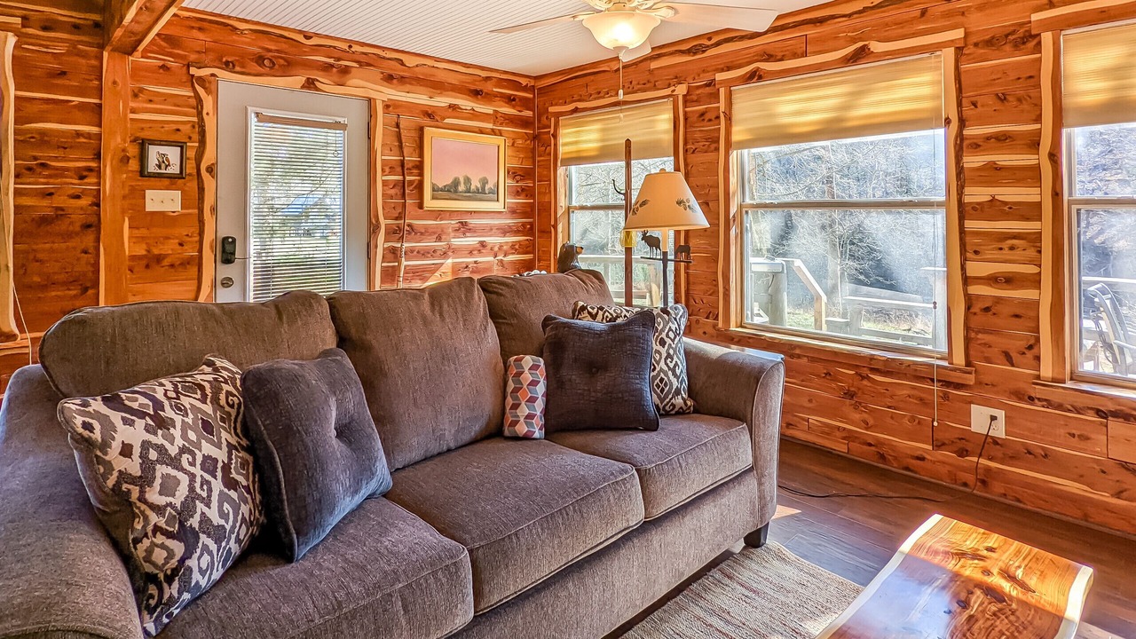 Photo of Livingroom in Boswell