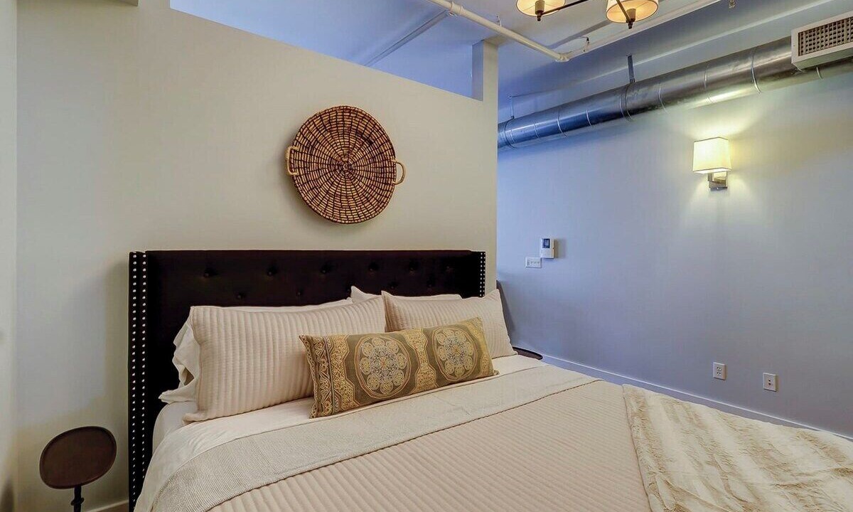 Photo of Others in Historic District - North