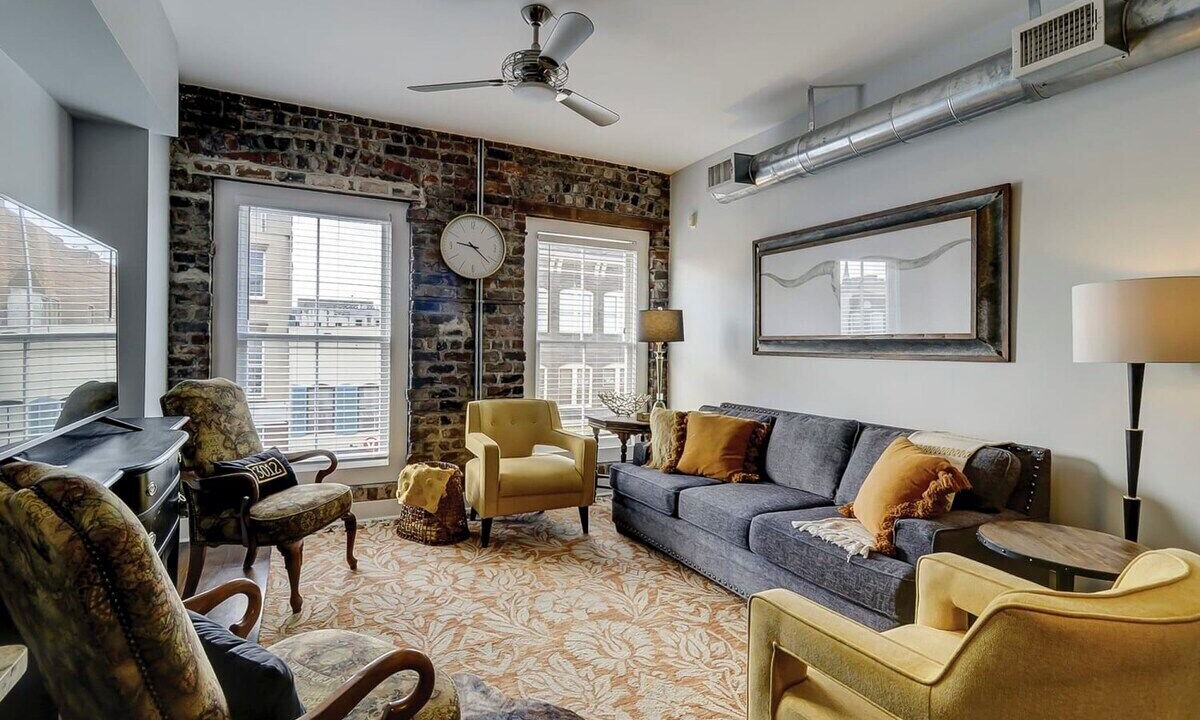 Photo of Bedroom in Historic District - North