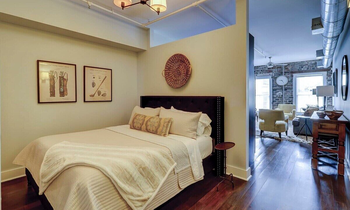 Photo of Others in Historic District - North