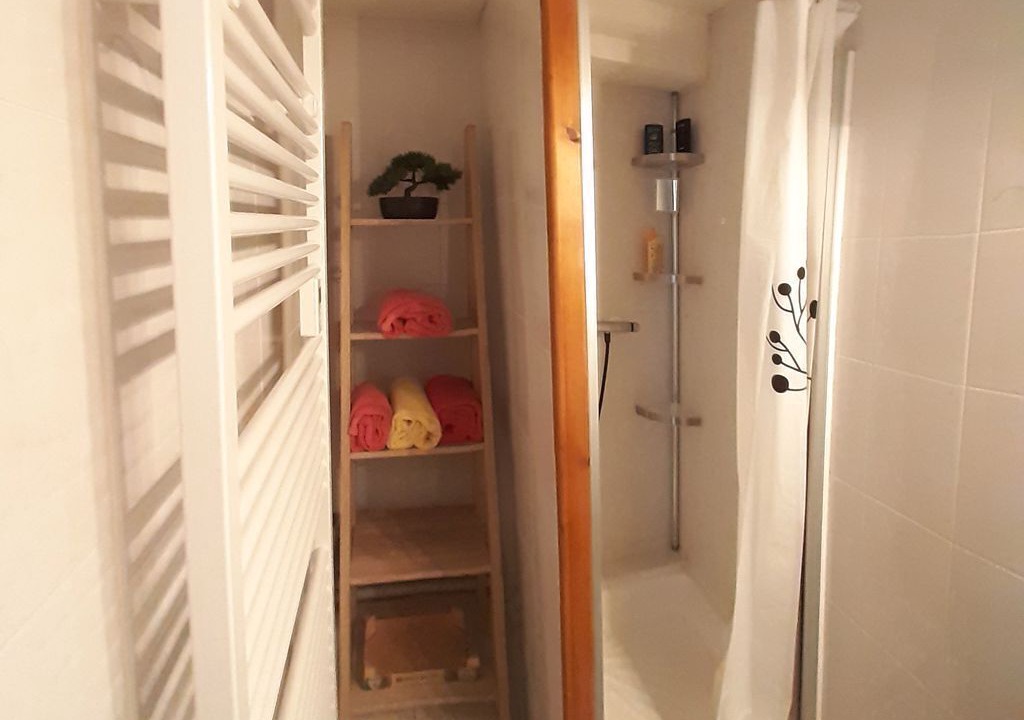 Photo of Bathroom in Esquieze-Sere