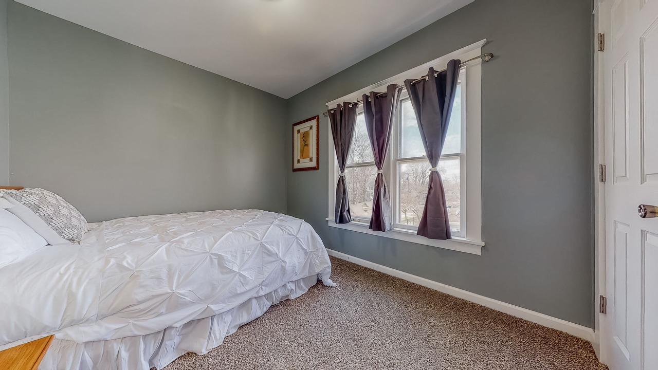 Photo of Bedroom in Aurora
