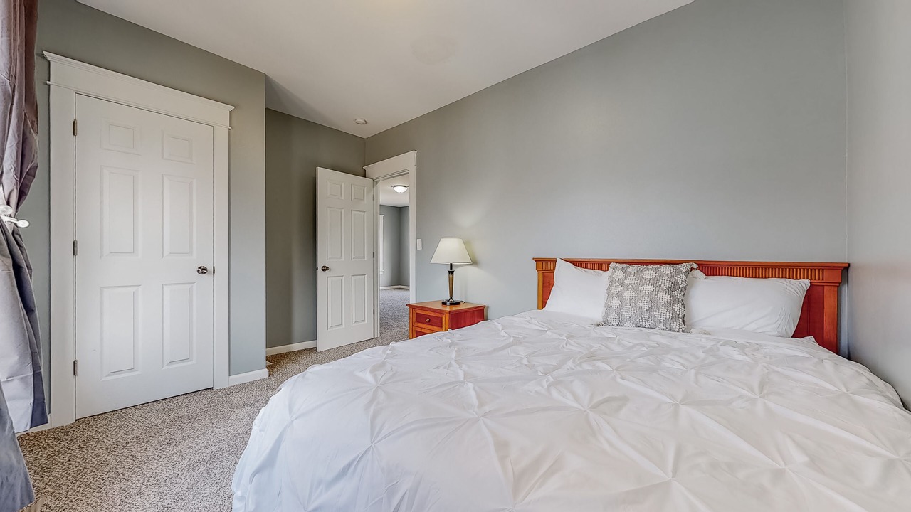 Photo of Bedroom in Aurora